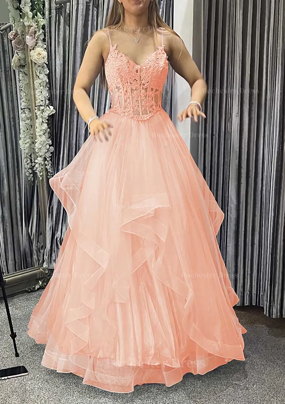 A-line V Neck Sleeveless Long/Floor-Length Tulle Charmeuse Prom Dress With Appliqued Lace