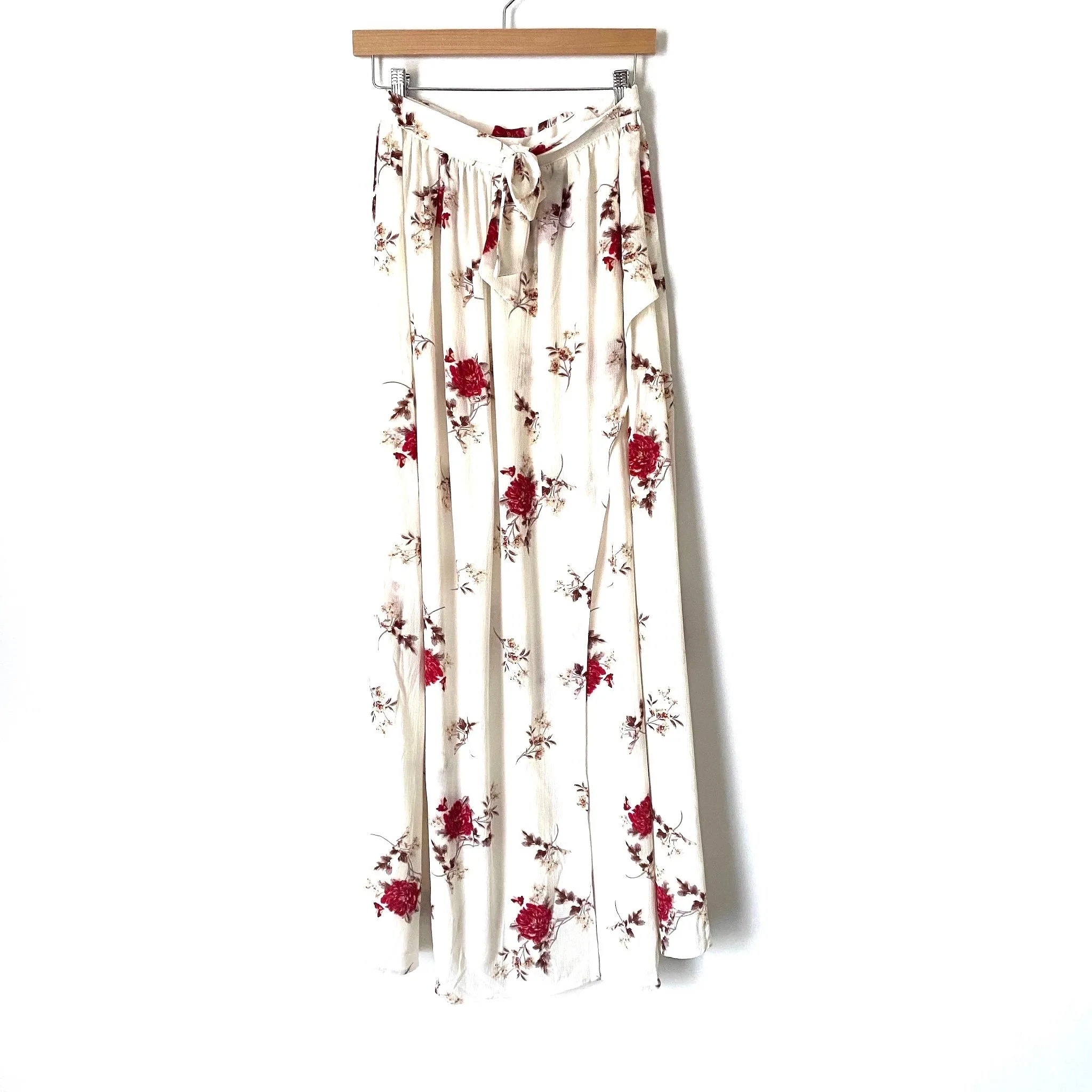 Goodnight Macaroon White Floral Maxi Skirt- Size M