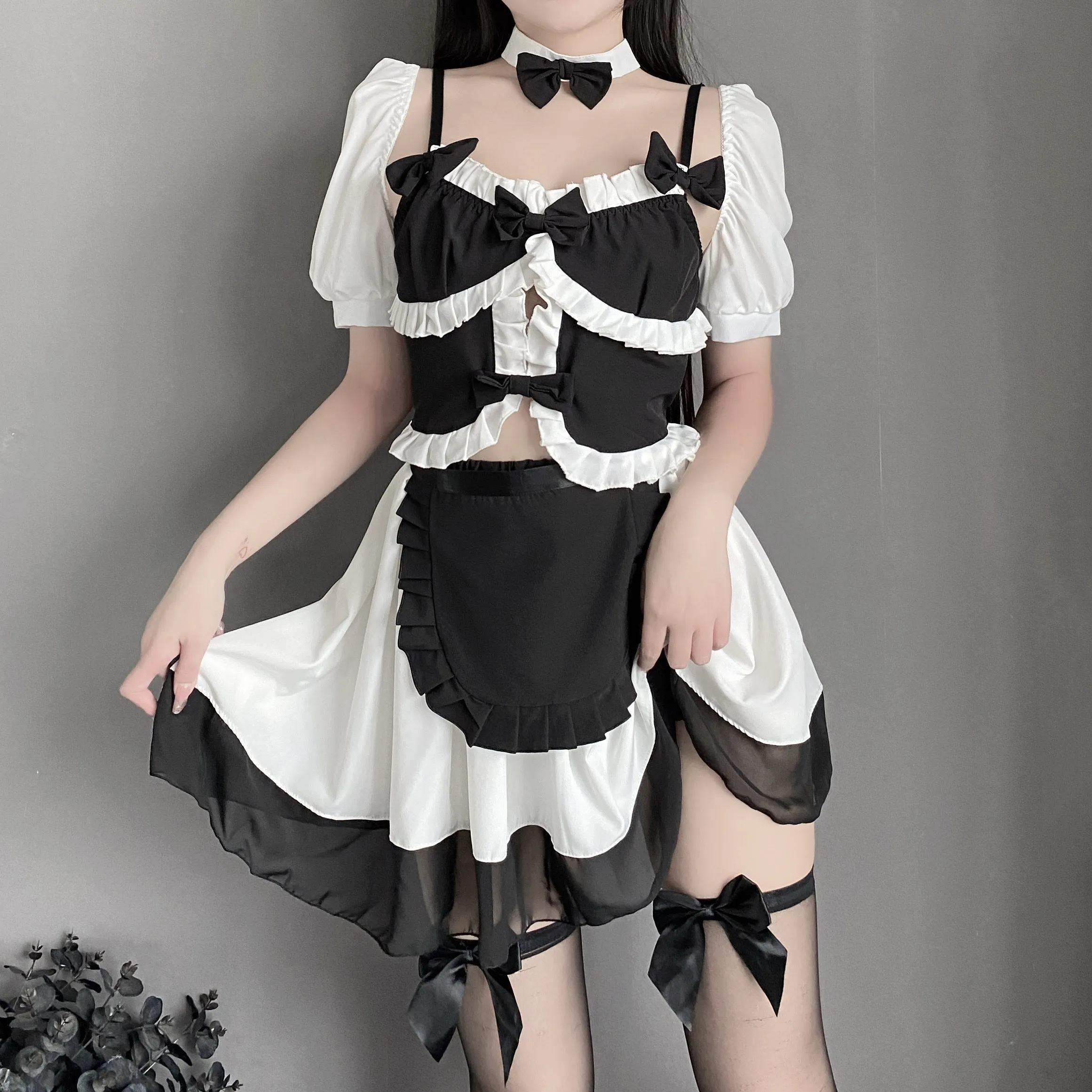 T-2538  Cute soft girl Japanese black and white maid maid suit cos Lolita